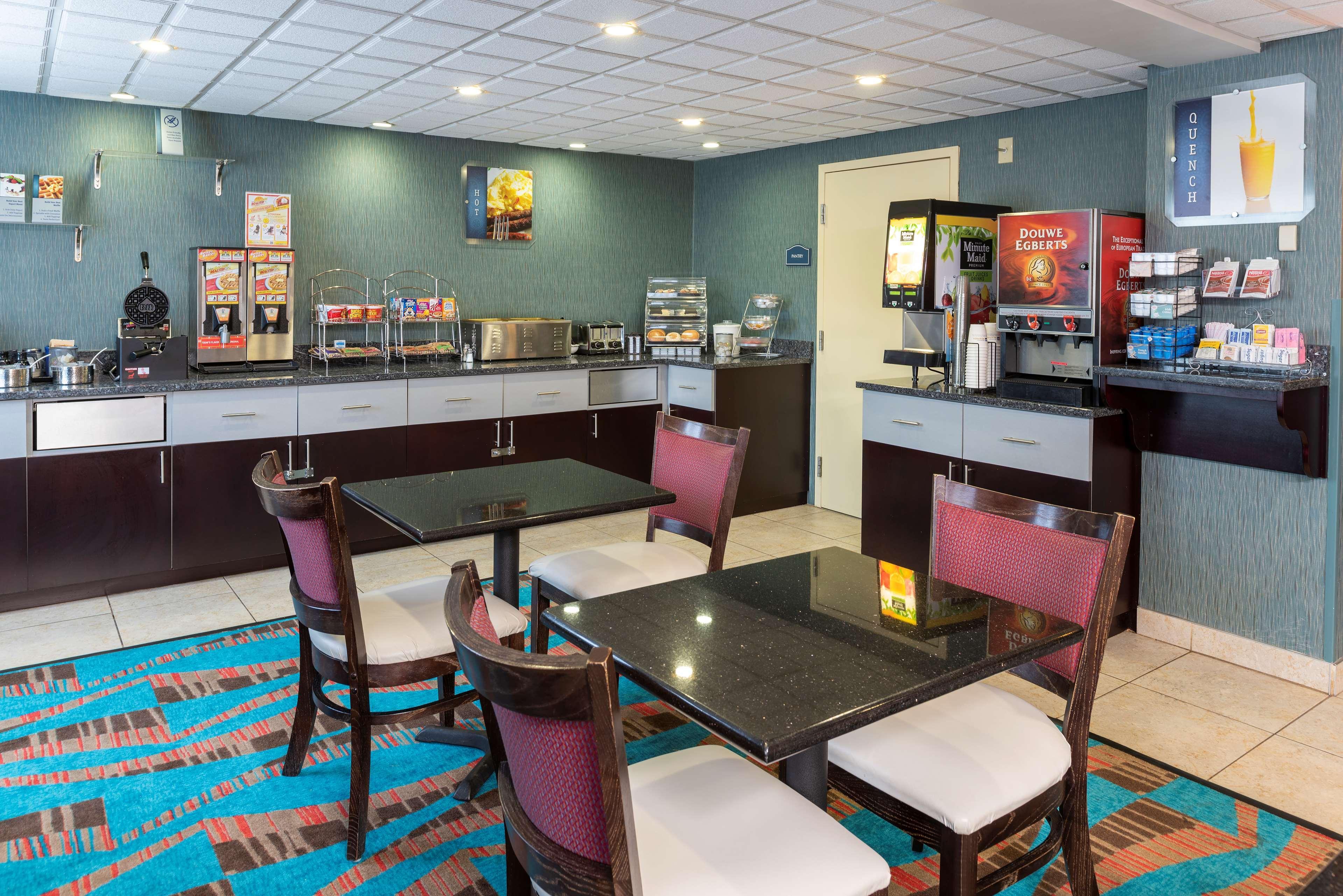 Best Western Dutch Valley Inn Ню Филаделфия Екстериор снимка